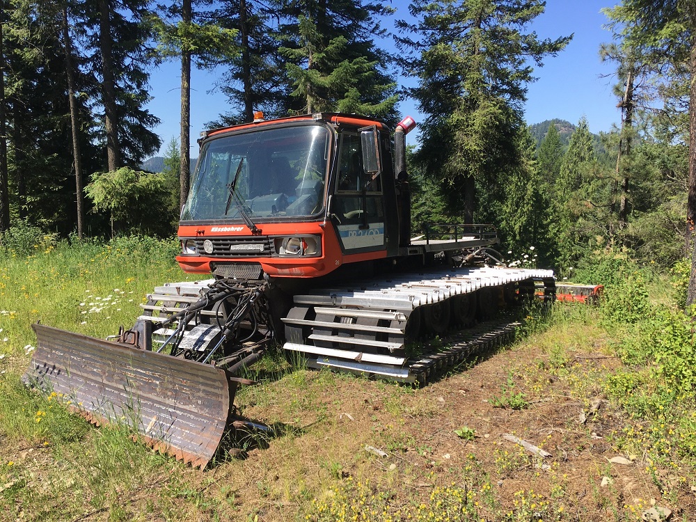 USED PISTEN BULLY EQUIPMENT QUALITY PISTEN BULLY SNOW TRACKS PISTEN